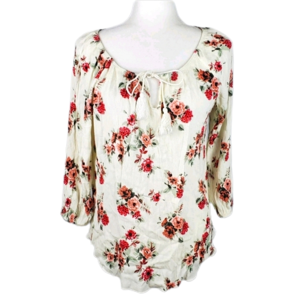 Free Kisses white floral printed boho top Medium NWOT